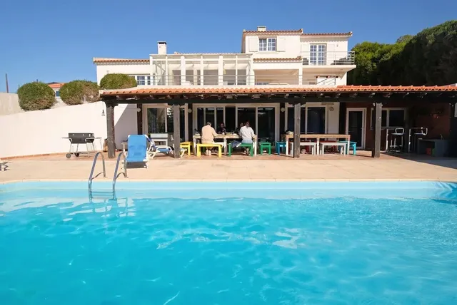 Freesurf Camp & Hostel