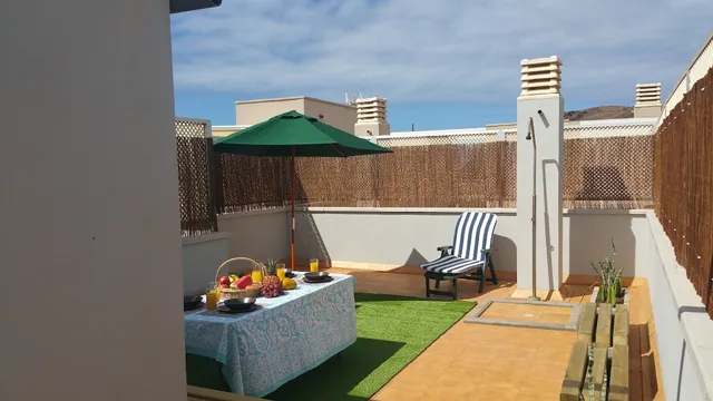 Playa Sardina Galdar relaxing Atico con terraza Wifi