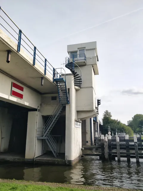 Brug Uitwellingerga