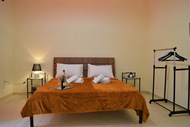 Dolce Casa Athens: Athenian Residence with private Garden