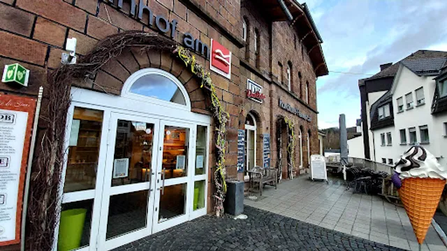 Gregor Heimes Cafe Bakery