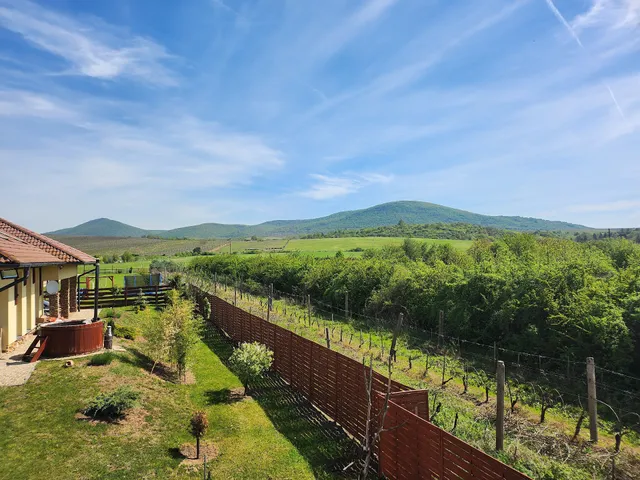 KT Zenit Vendégház