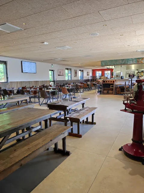 LA CAVE A MANGER BÉZIERS