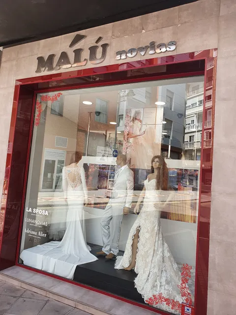 Malú Moda Novias Cenit