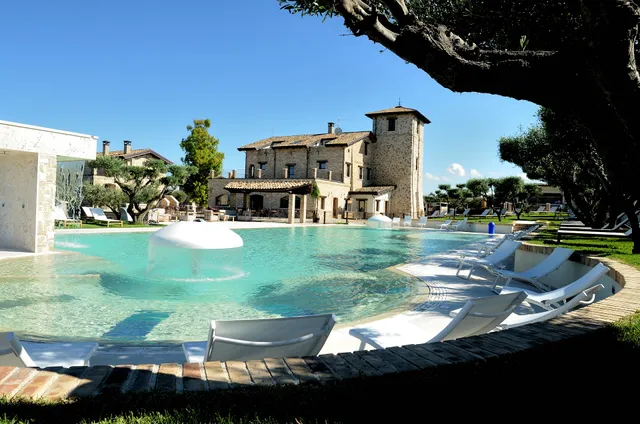 Casale Madonna Grande Wine resort