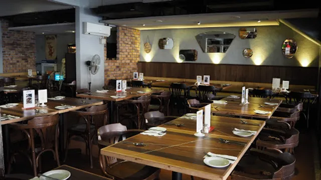 La Risata Bar Pizzeria Ristorante (Damansara)