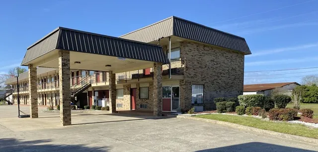 Budget Host Inn - Baxley