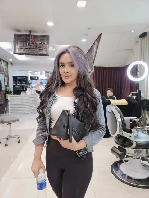 Late night 24 Hr Salon Bazaar HAIR SALON 24小时凌晨理发店 芭莎廊