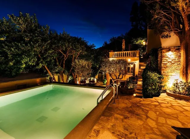 Traditional Luxury Villas - Tinos E Houses