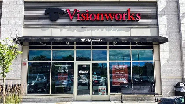 Visionworks Lakeway Commons