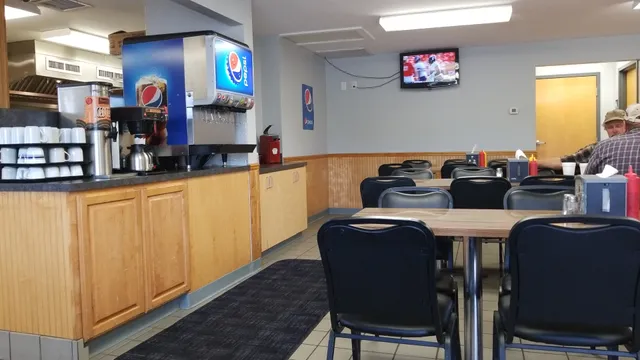 BENNYS BURGERS & SHAKES LLC