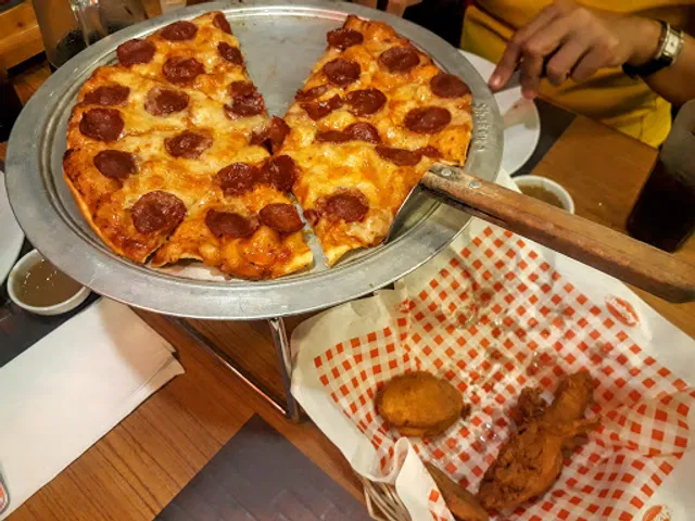 Shakey's Pizza Parlor