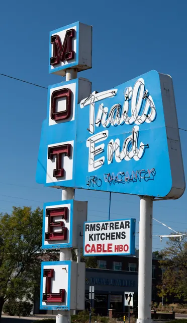 Trail's End Motel