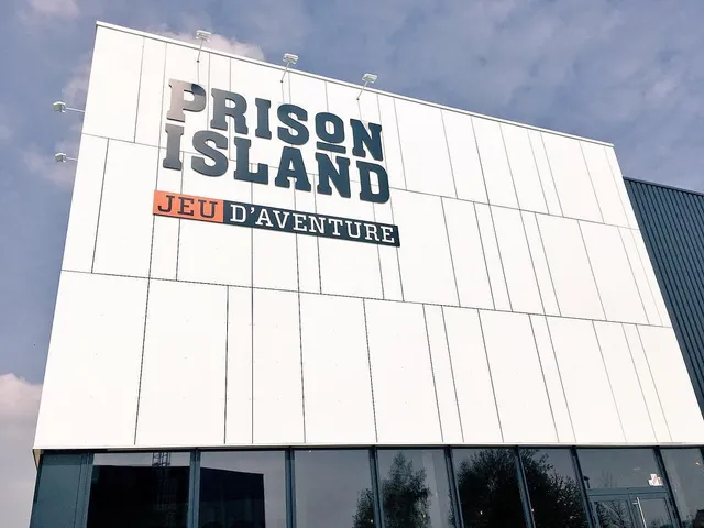 PRISON ISLAND - Lille Lesquin