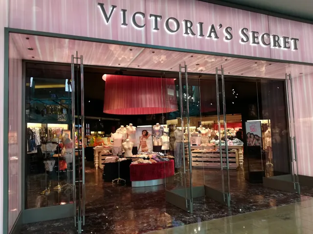 Victoria's Secret & PINK