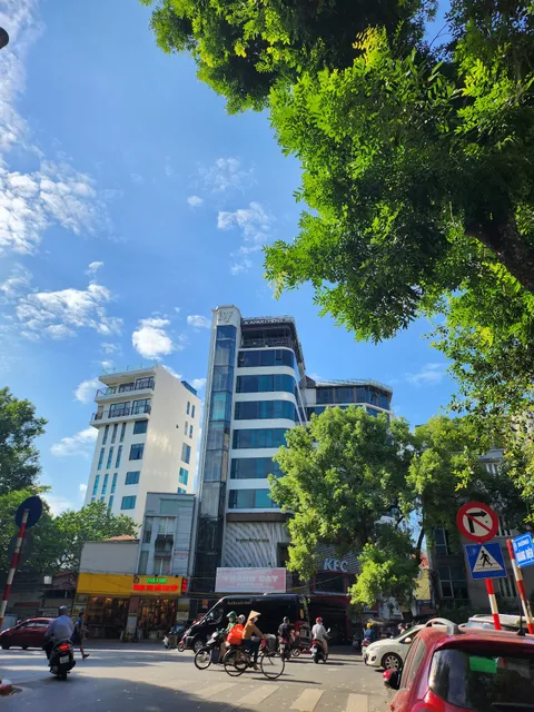 Ivy Hotel & Apartment