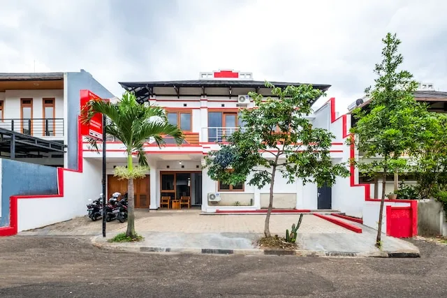 OYO 2728 Sinulingga Residence