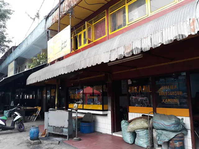 Rumah Makan HM. Kamil