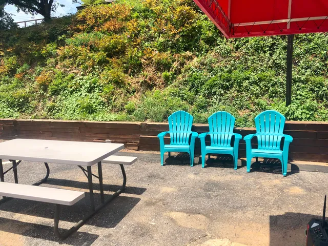 Pelican's SnoBalls Athens