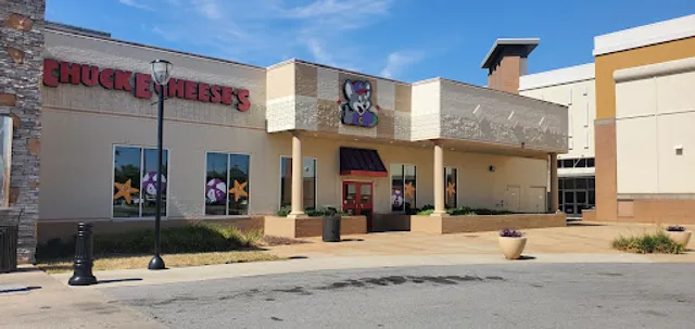 Chuck E. Cheese