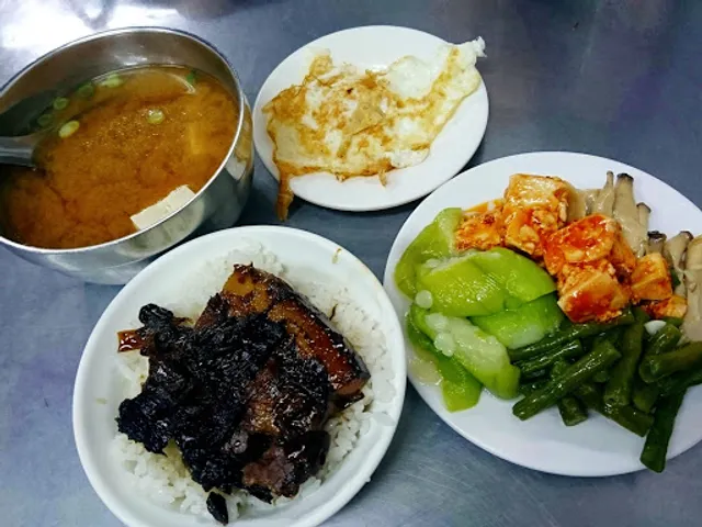 Ah-Cheng's Pork Steamed with Pickled Mustard Cabbage