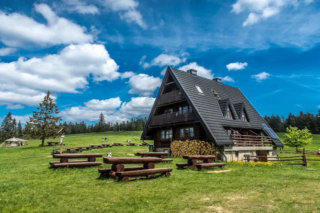 Bacówka PTTK na Krawcowym Wierchu