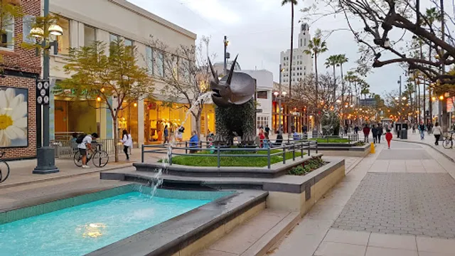 Santa Monica 3rd Street Promenade