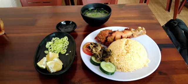 Nhà Hàng Phì Lũ 3