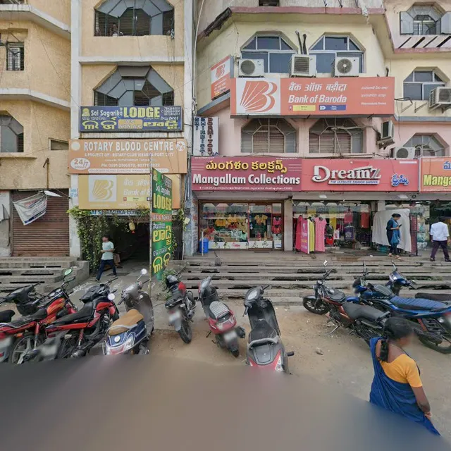 Sri Shiridi Sai Lodge And Dormitory