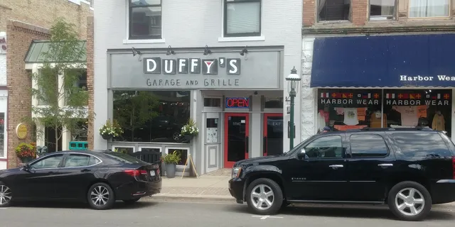 Ward and Eis Gallery