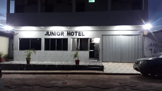 Junior Hotel