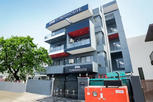 Super Townhouse Artemis Hospital Near Appu Ghar