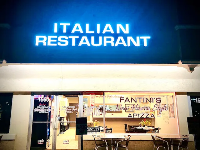 Fantini's Italian Restaurant featuring New Haven Style Apizza
