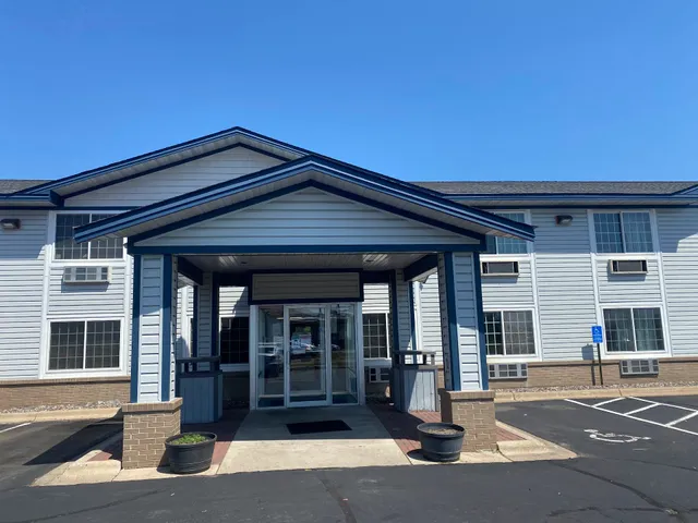 North Star Inn and Suites