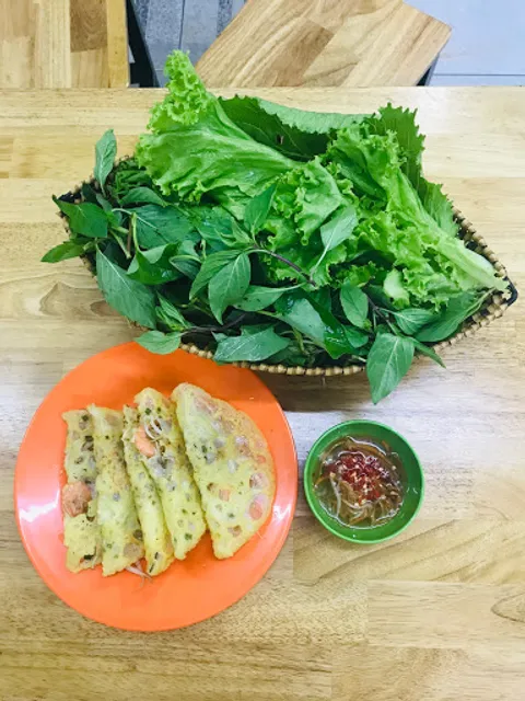 Bánh Xèo Miền Trung Cô Dung