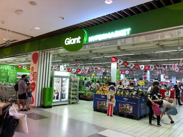 Giant Supermarket