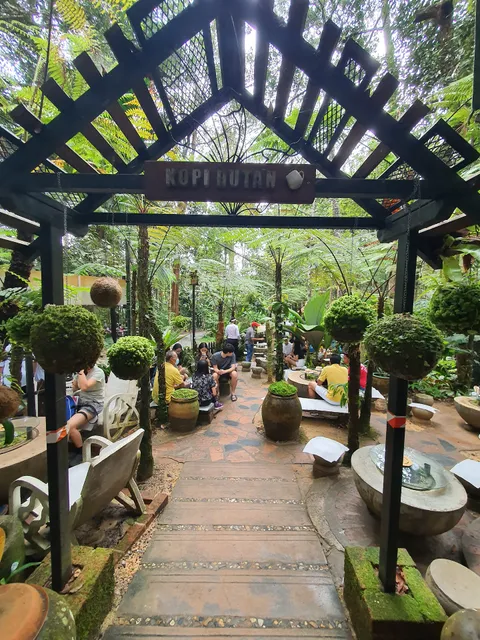 Monkey Cup Garden (Taman pokok peria kera/கெண்டி பூங்கா)