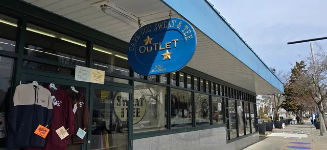 Cape Cod Sweat & Tee Outlet