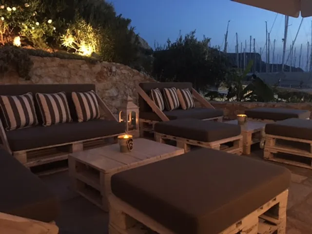 Skippers All Day Restaurant & Cocktail Bar