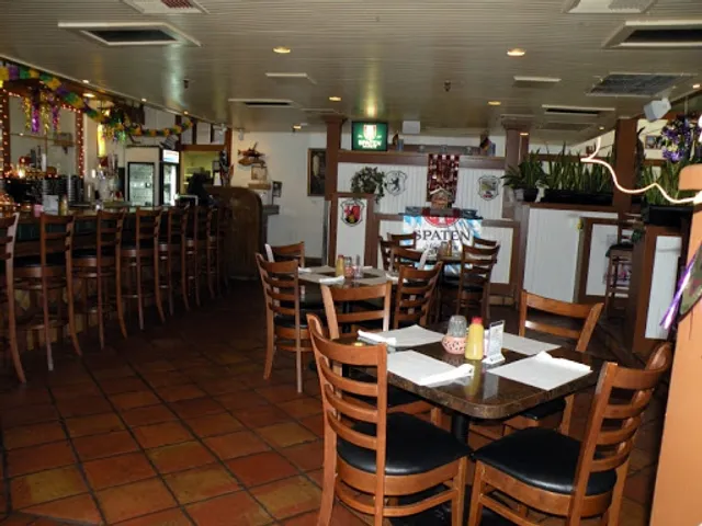 Helga's Haus & Bier Garden: German Restaurant & Bier Garden & Deli