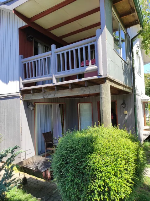 Lodging and Cabains Nicholas