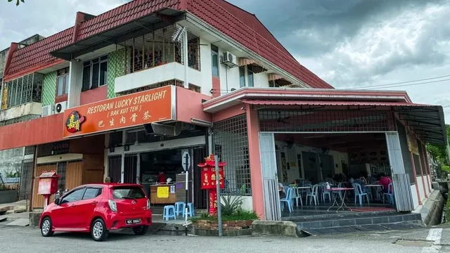 Restoran LUCKY STARLIGHT 芙蓉嘉宾肉骨茶 (拉杭区）