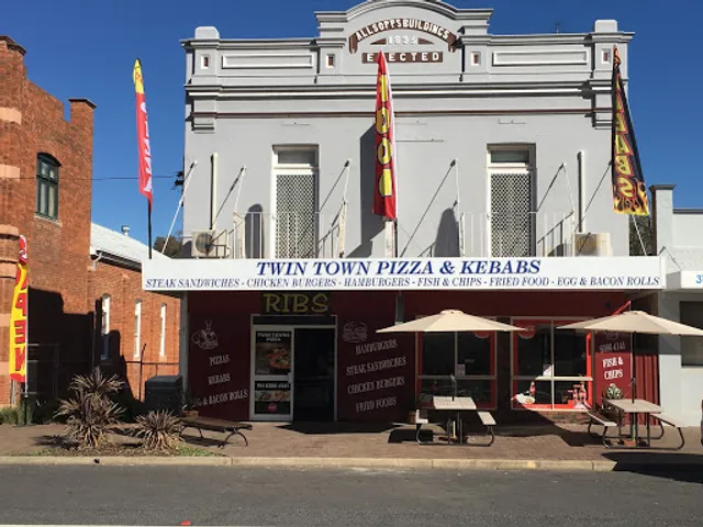 Twin Town Pizza & Kebab