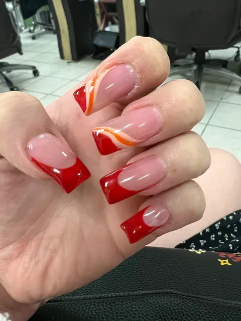 Queen Nail
