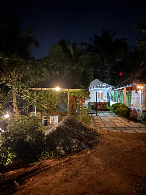 The Munroe Vibes Inn