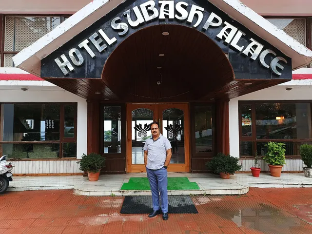 Hotel Subash Palace Patnitop