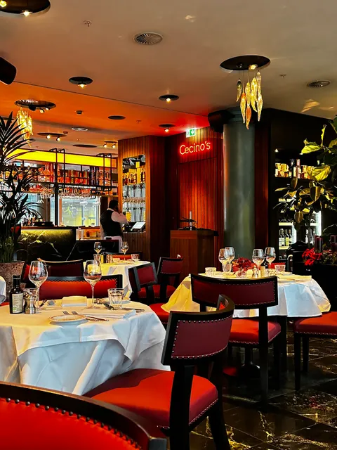 Cecino's Restaurant & Bar