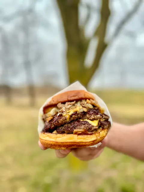 Moe'z Famous Cheesesteaks & Burgers