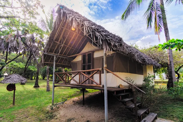 Nic's Tented Lodge - Mkoma Bay