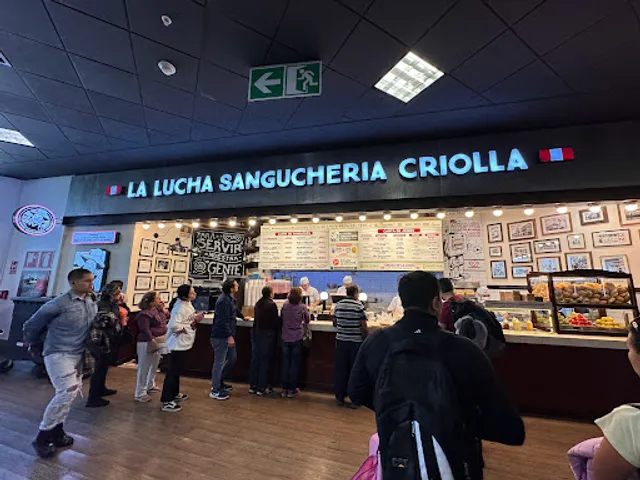 La Lucha Sangucheria Criolla